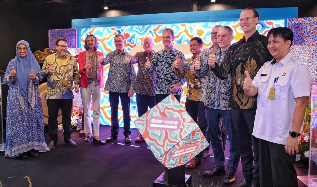 Deakin and Lancaster launch first UK-Australia campus in Indonesia