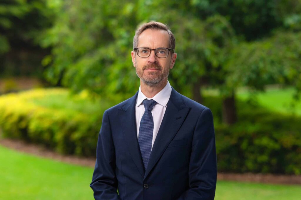 Theo Farrell, La Trobe University