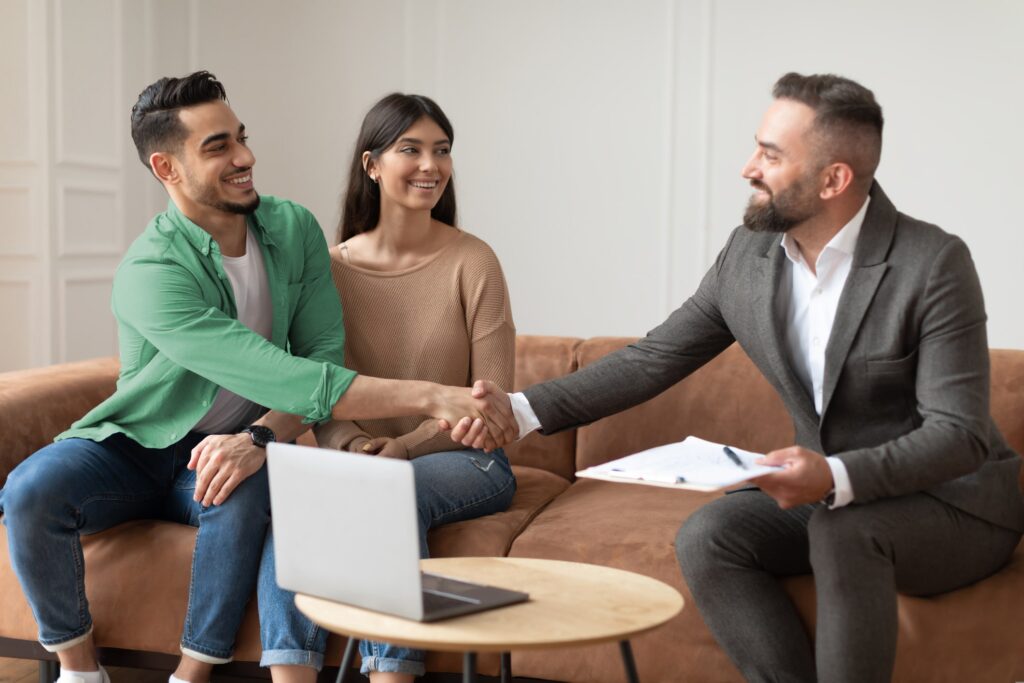 How to Find a Financial Advisor in Canada: Helpful Tips for Newcomers