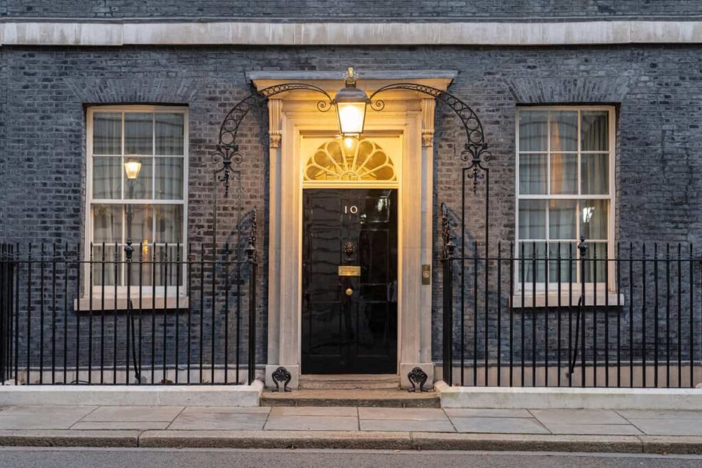 UK immigration white paper to overhaul English language requirements