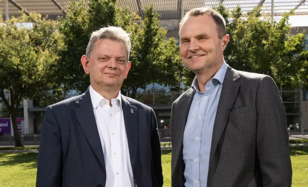 Birmingham and Glasgow launch career support for Chinese graduates