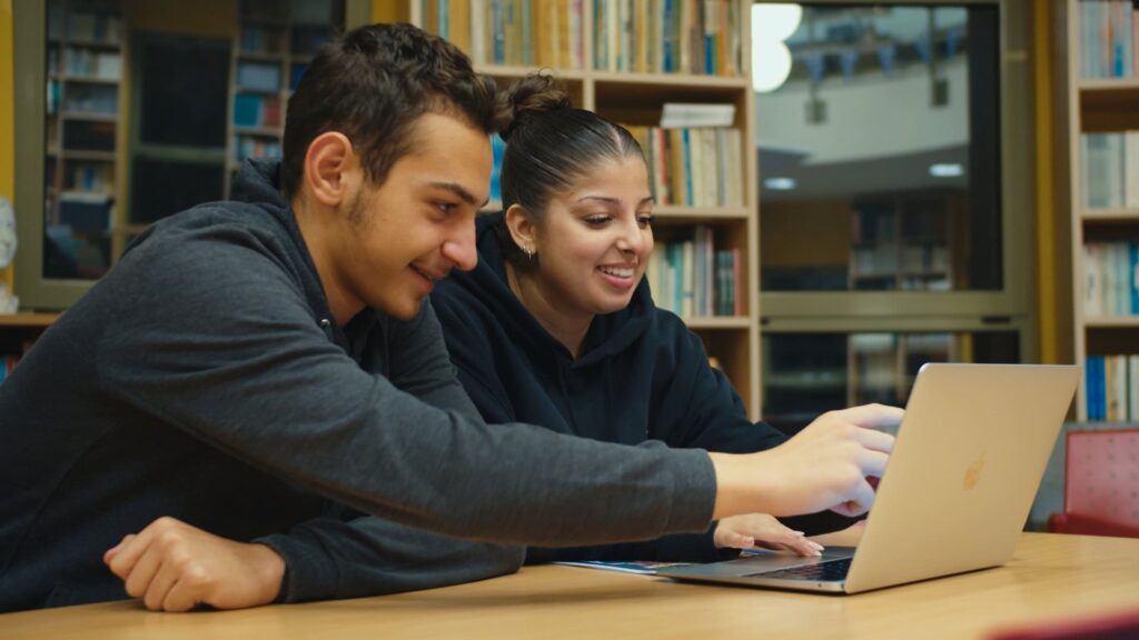 Hybrid learning delivers the power skills international students need to succeed